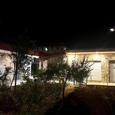 Hotel Jardin Miraculeux Himarë Exterior foto