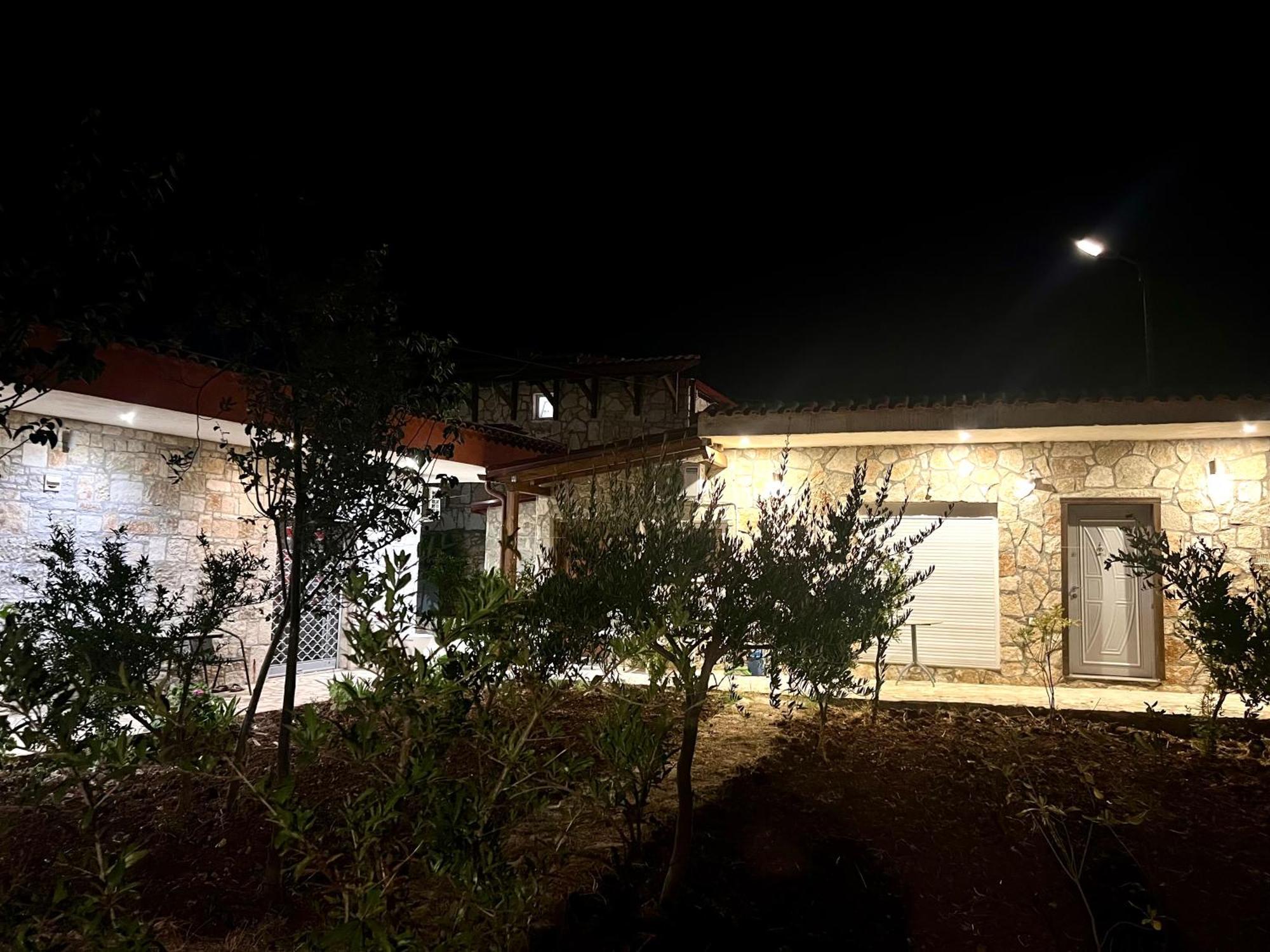 Hotel Jardin Miraculeux Himarë Exterior foto