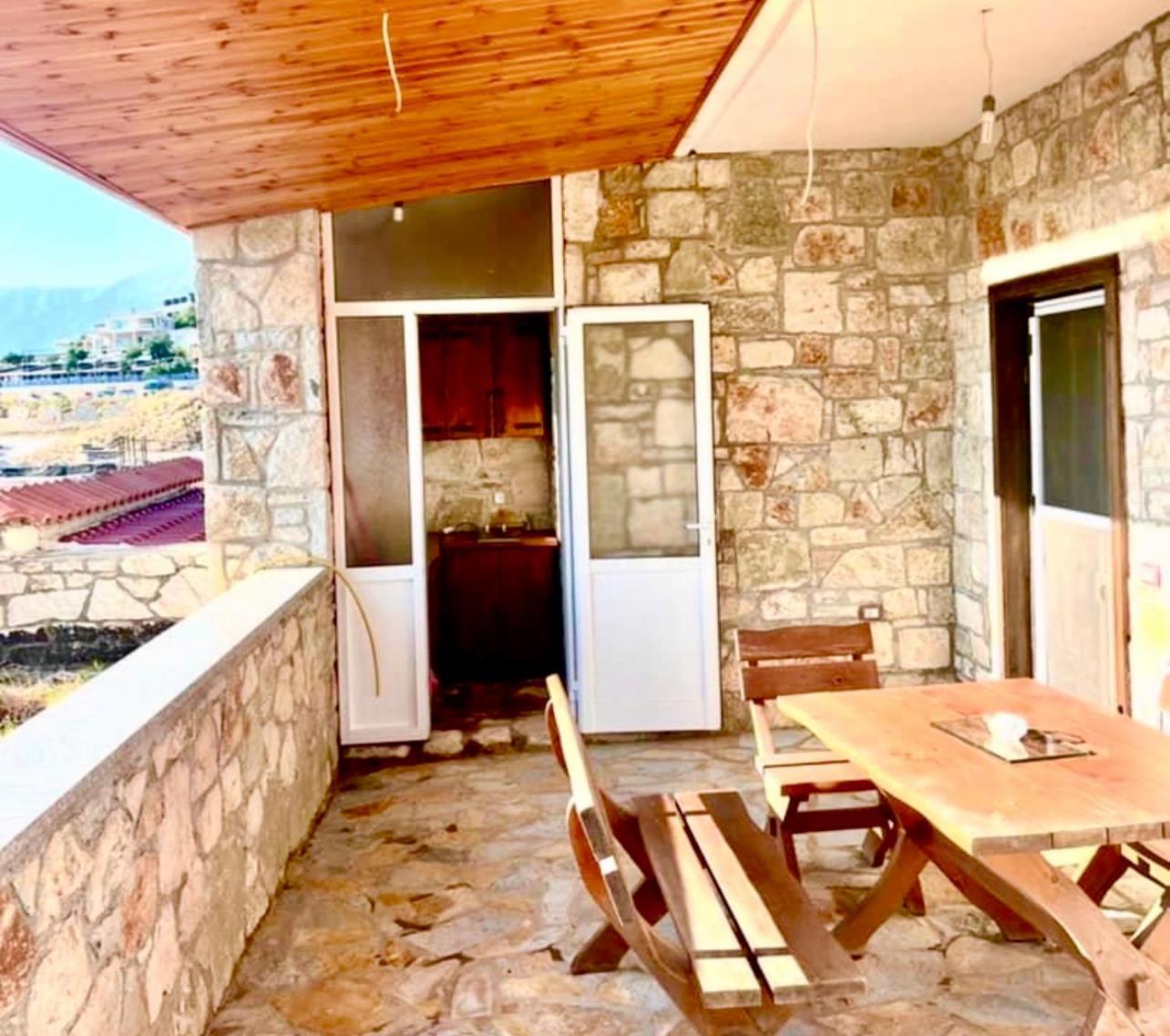Hotel Jardin Miraculeux Himarë Exterior foto